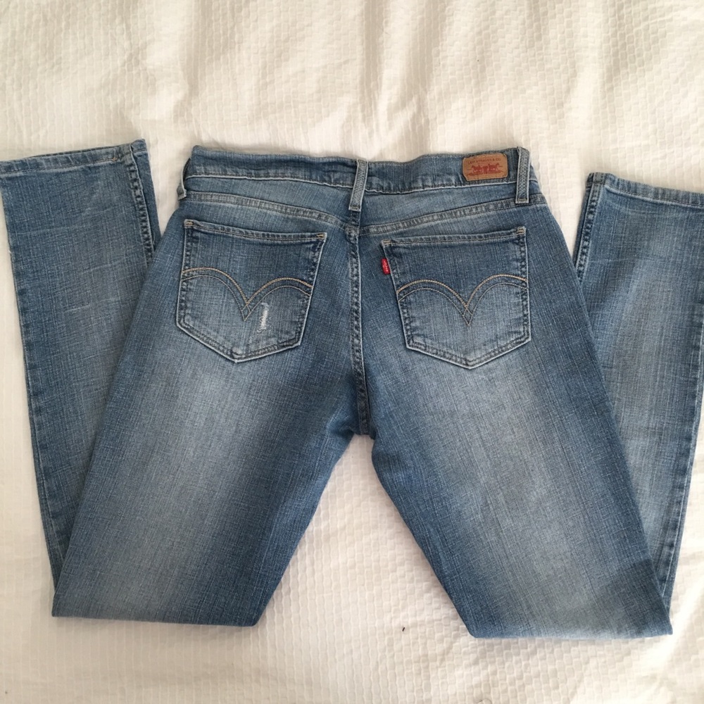 👖Levi’s Too Super Low Distressed, Size 11